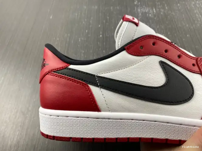 705329-600 Chicago 1 Jordan Retro Low Air 0614